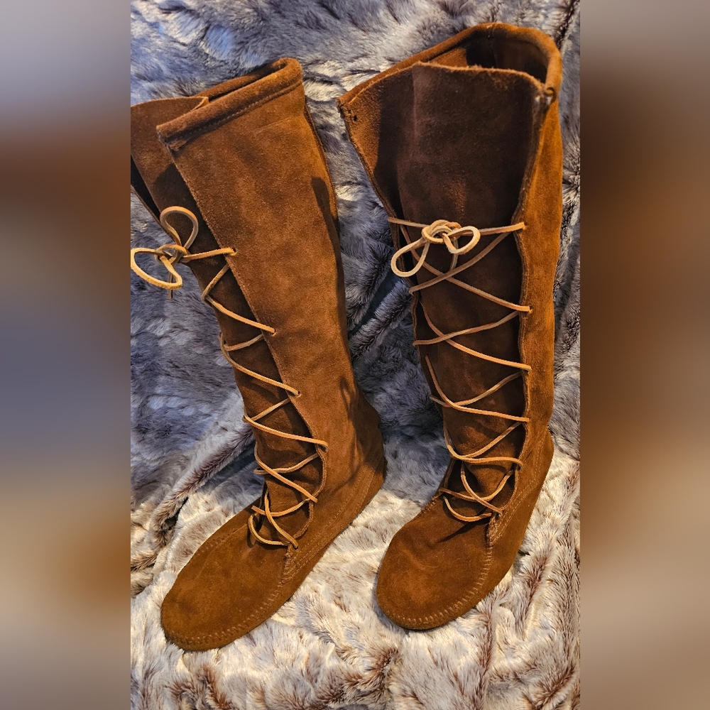Leather moccasins o
